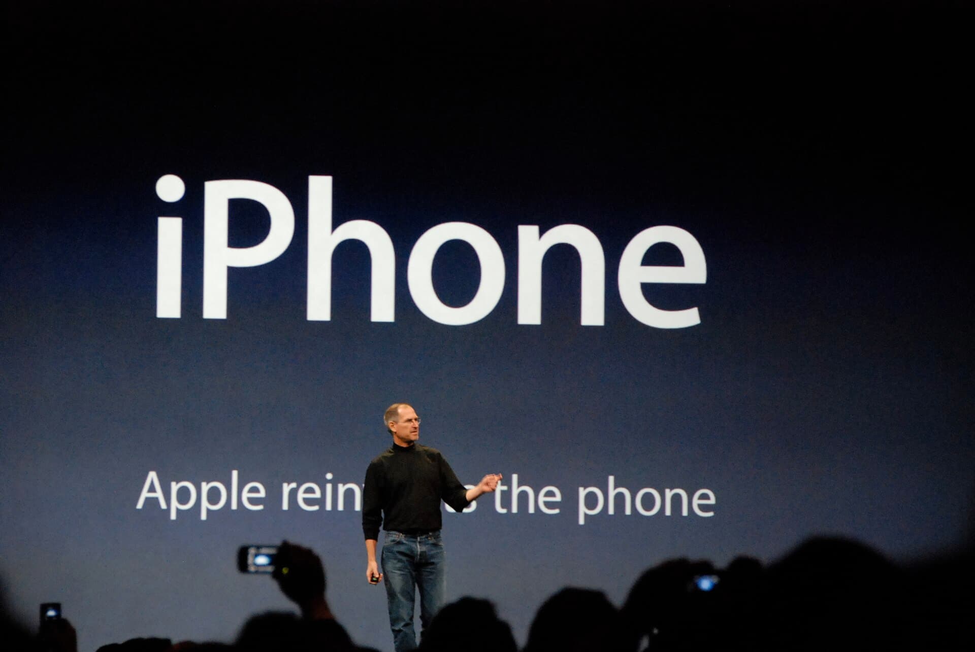 Steve Jobs presenting the original iPhone at MacWorld in 2007